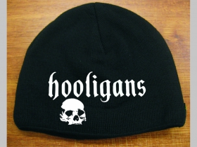 Hooligans čierna pleten&aacute; čiapka stredne hrub&aacute; vo vn&uacute;tri naviac zateplen&aacute;, univerz&aacute;lna veľkosť, materi&aacute;lov&eacute; zloženie 100% akryl